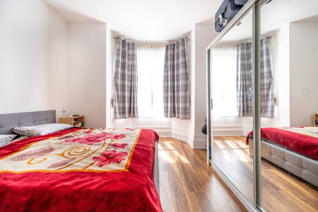 Thumbnail Flat for sale in Earlham Grove, Forest Gate, London