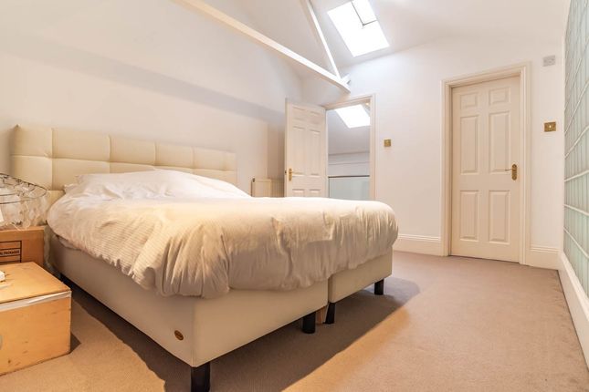 Flat for sale in Princess Park Manor, Royal Drive, London
