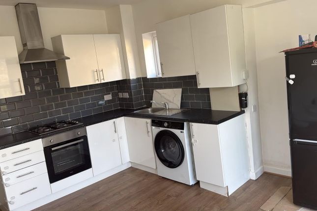 1St Floor, 6, Kimberley Road, London photo 4