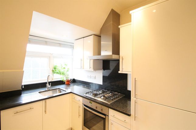Flat 9, 10, Beechcroft Avenue, London photo 4