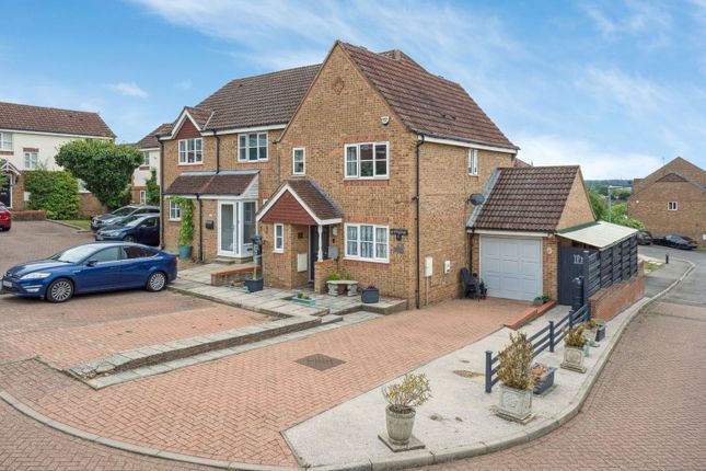 3-bed terraced on 6, Neild Way, Rickmansworth, £630,000