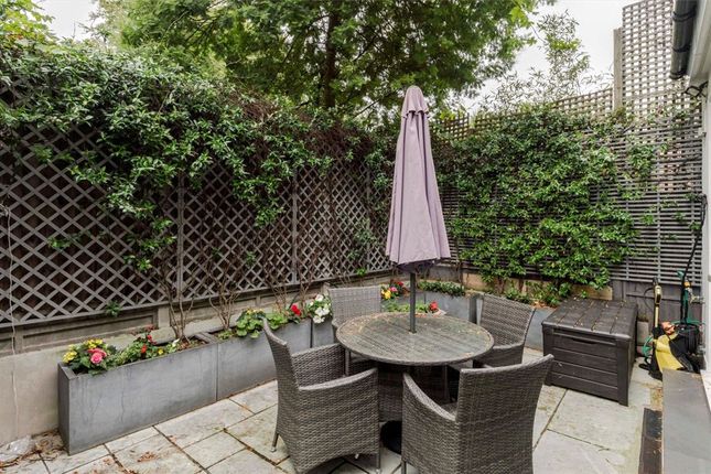 Detached house to rent in Abbey Road, St John's Wood, London NW8