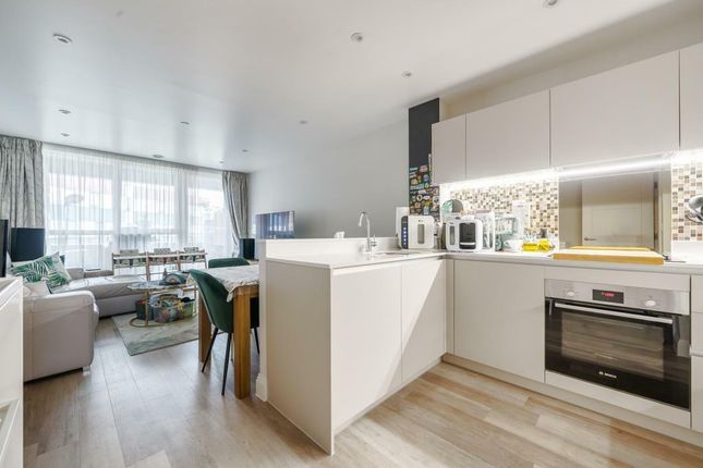 Flat for sale in The Quays, Salford