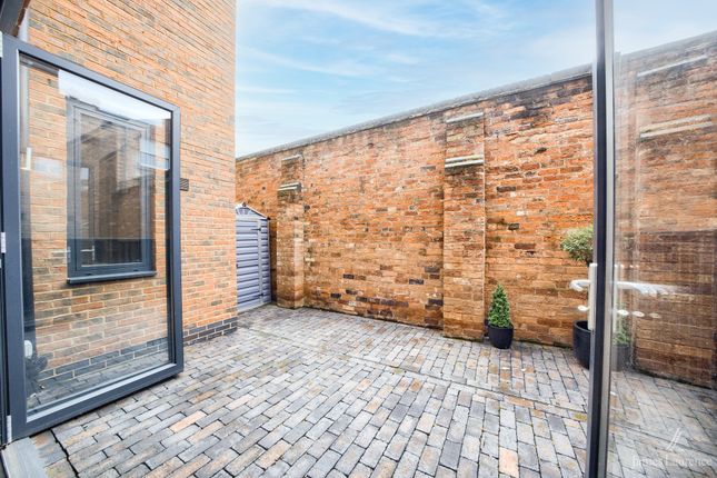 Town house for sale in St. Pauls Court, 23A St. Pauls Square, Jewellery Quarter