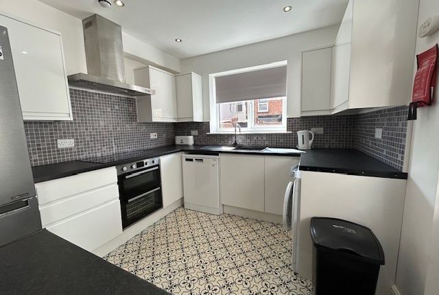 17, St Johns Road, Exeter photo 3