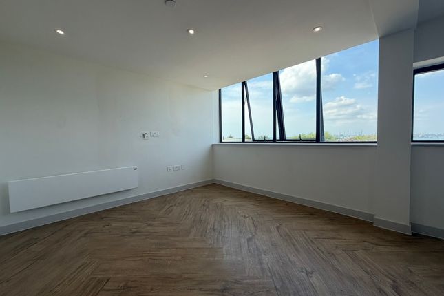 Flat 15, Shackleton, Maritime Park, Warsash photo 2