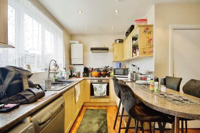 22a,, Queensland Avenue, London photo 4