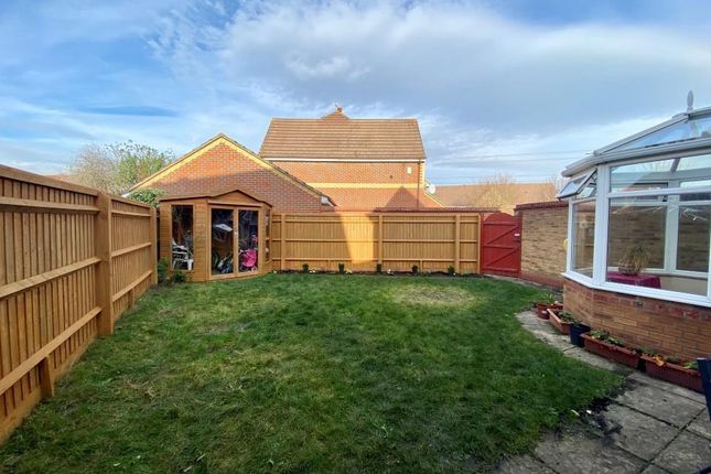 Link-detached house to rent in Darent Place, Didcot, Oxfordshire