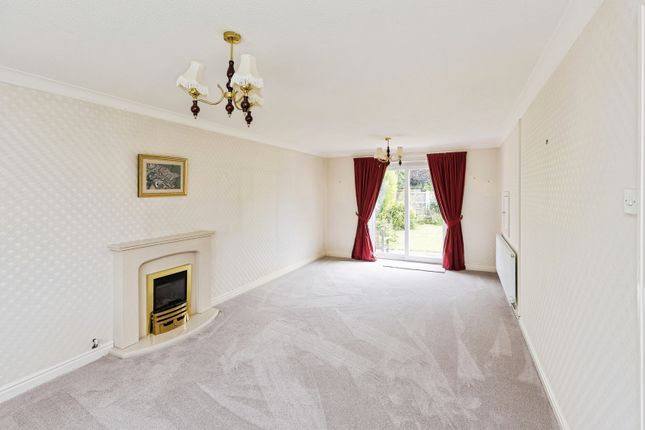4, Campbell Close, Wrexham photo 3