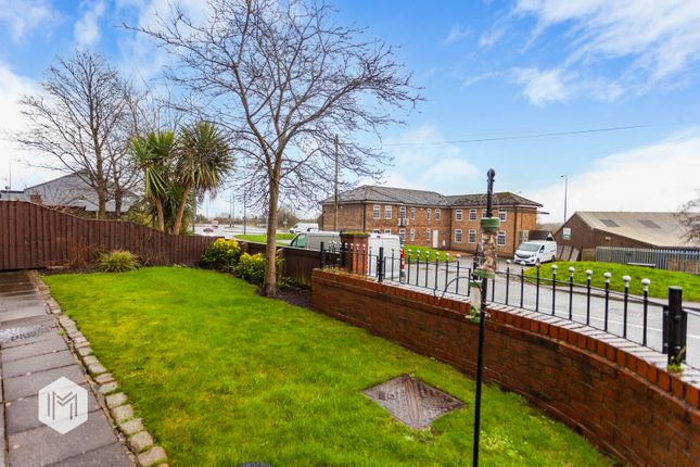 Flat for sale in Oliver Fold Close, Worsley, Manchester, Greater Manchester
