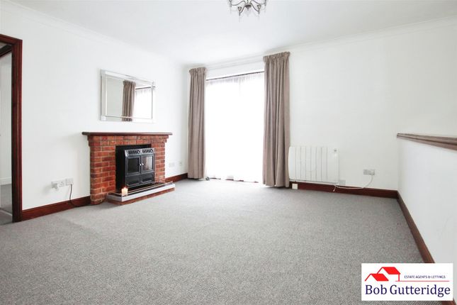 Flat to rent in Tudor Court, Loring Road, Porthil, Newcastle
