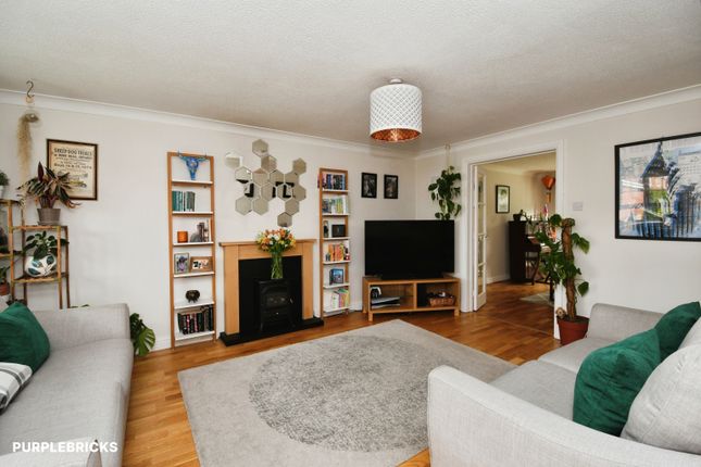 Halifax Close, Skellingthorpe, Lincoln photo 2