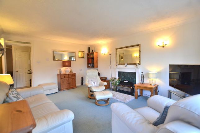 26, Primrose Walk, Fleet photo 3