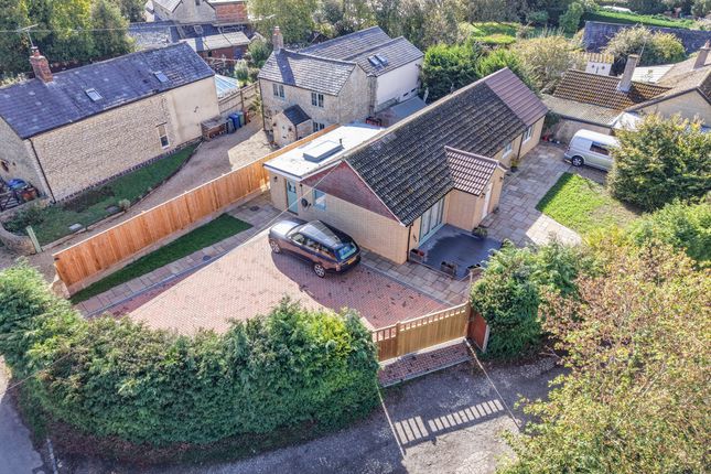 3 Bedroom Bungalow in NN13 5RH