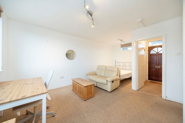 Flat 54, Dinerman Court, 38-42, Boundary Road, London photo 2