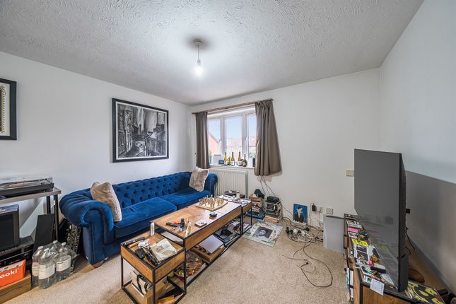 11, Larks Ridge, Watford Road, ST. ALBANS photo 2