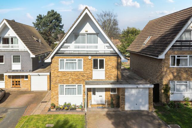 5-bed house on 9, Fox Close, Weybridge, £1,300,000