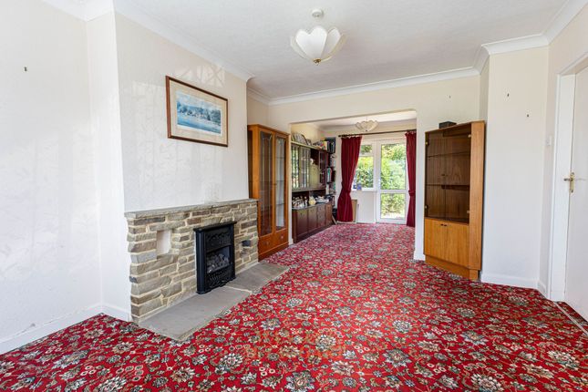 4 Summersvere Close, Crawley photo 4
