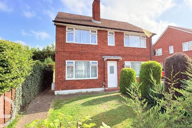 2-bed flat on 1, Lawrence Avenue, Letchworth Garden City, £110,000