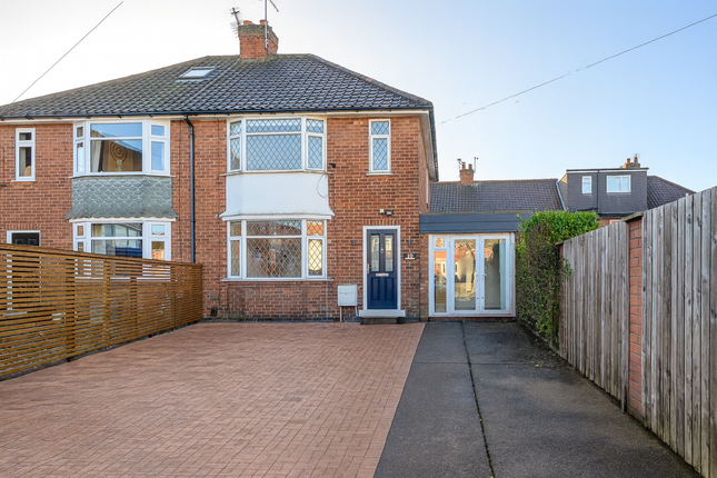 10, Anderson Grove, York photo 3