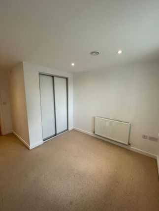 Chester Road, Hounslow photo 4