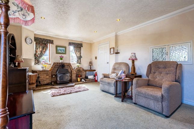 Millharden, Chadwick Bank, Stourport-On-Severn photo 4