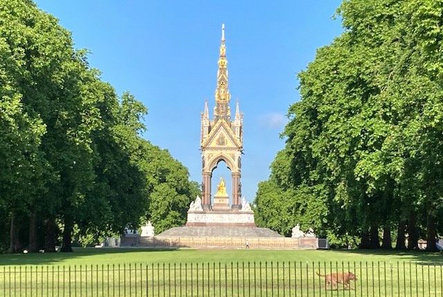 Flat for sale in Marylebone Square, Moxon Street, Marylebone