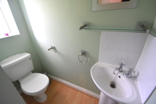 Semi-detached house to rent in Newtown Road, Warsash, Southampton