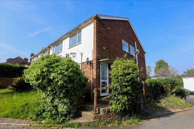 Thumbnail Maisonette to rent in Oxted Road, Godstone