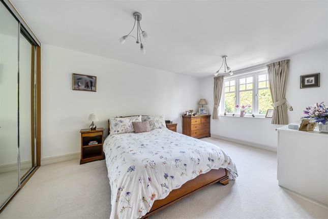 4 Culpeper Court, North Street, Ashford photo 4