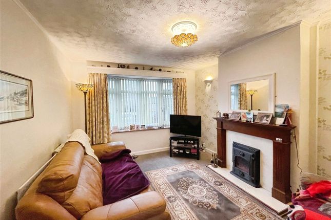 50, Smithy Croft, Dronfield photo 3