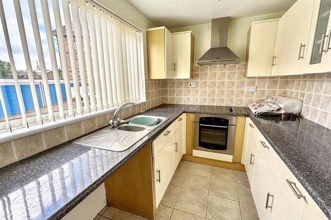 Flat 1, Salsette Court, 30 The Strand, Ryde photo 4