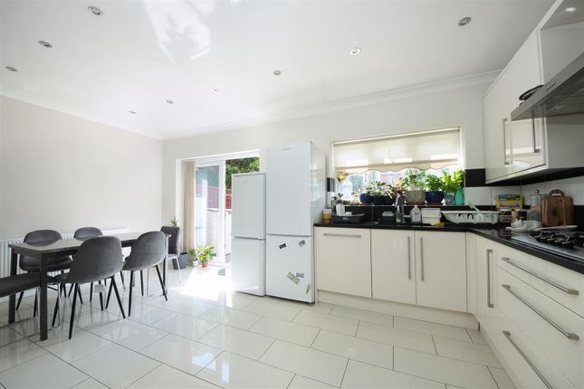 40, Syon Park Gardens, Isleworth photo 4