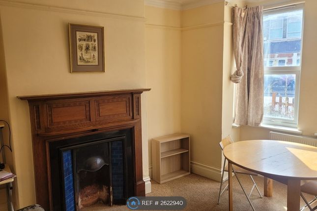 Sitting Room/Dining Room