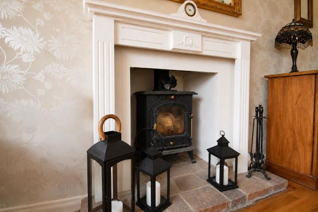 19, Gordano Gardens, Easton-In-Gordano photo 4