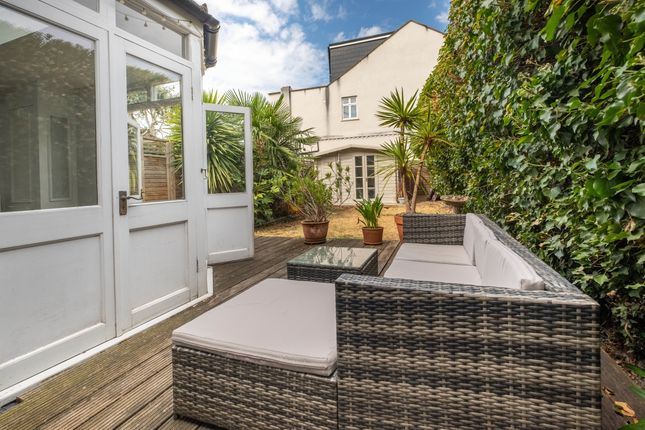 84, Wimbledon Park Road, London photo 4