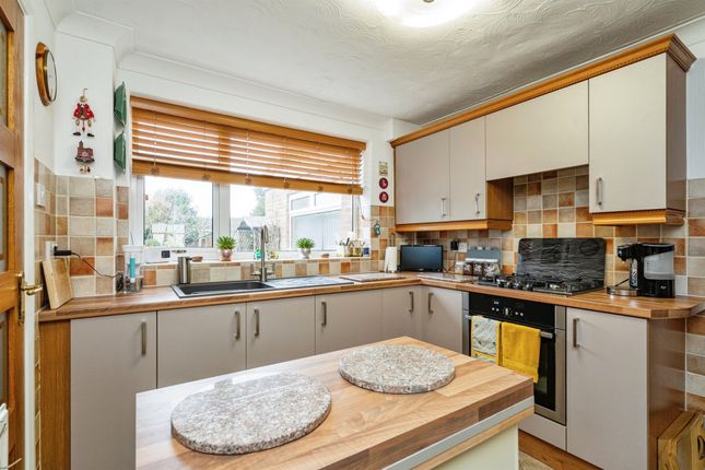 16, St. Annes Way, Spalding photo 3