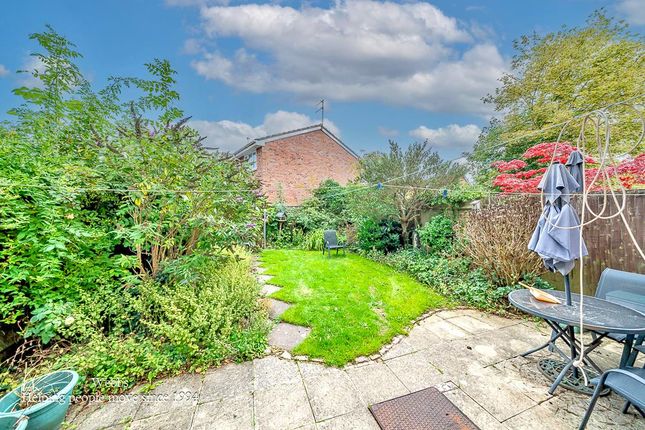 22, Speedwell Gardens, Wolverhampton photo 4