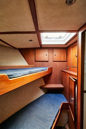 Houseboat for sale in Chelsea Harbour, Chelsea