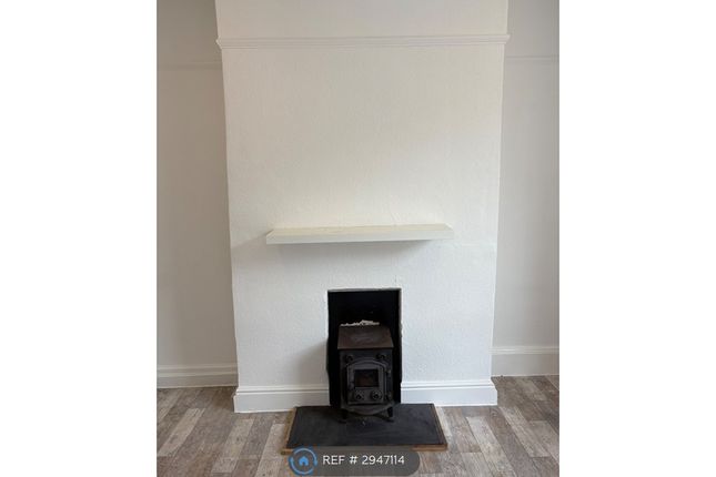 B, High Street, Crediton photo 2