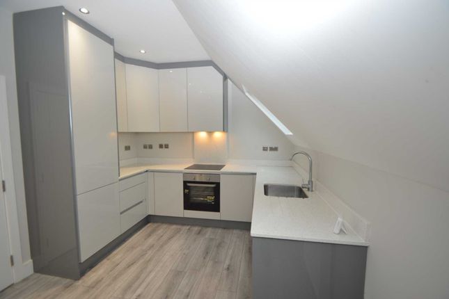 57, Welcomes Road, Purley photo 3