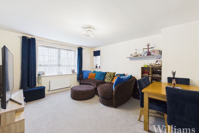 147 Kingsbrook Basin, Aylesbury photo 4