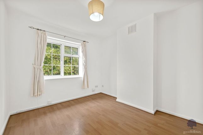 19A,, Bardney Road, Morden photo 2