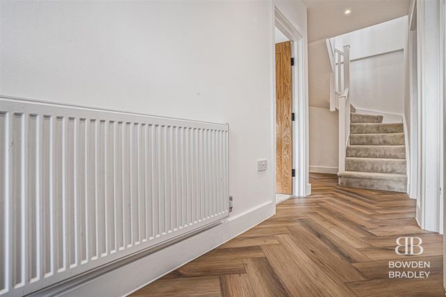 479 Mawney Road, Romford photo 4