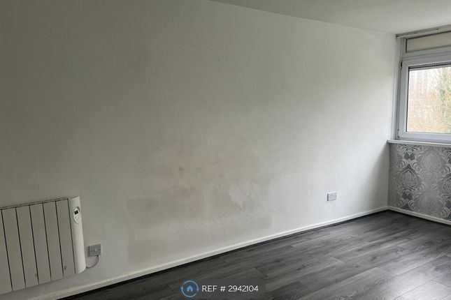 Flat, Spon Gate House, Coventry photo 2