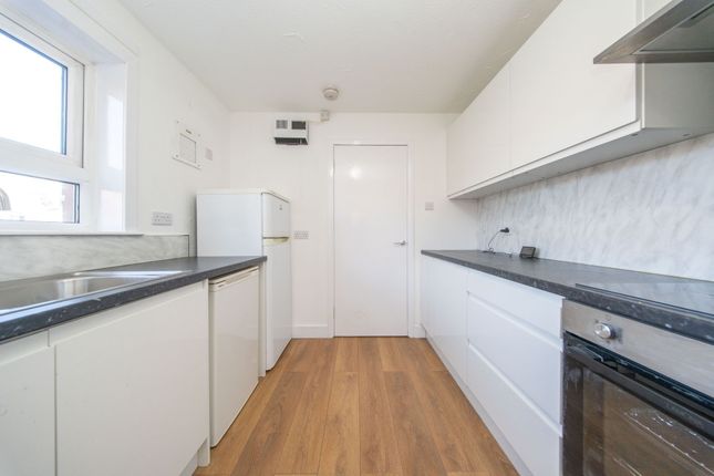 56 Heatherbank, Livingston photo 3