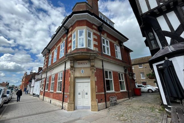 Flat for sale in Central Thame, Oxfordshire