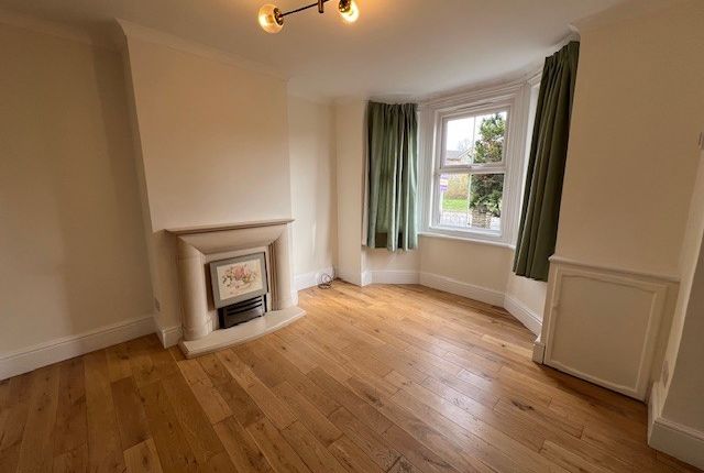 4 Rectory Terrace, Park Road, Farnham Royal photo 2