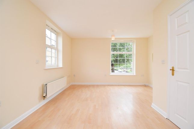 11 Birch Apartments, Chaloner Grove, Wakefield photo 2