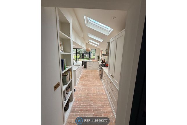 Warwick Road, Cliftonville, Margate photo 3